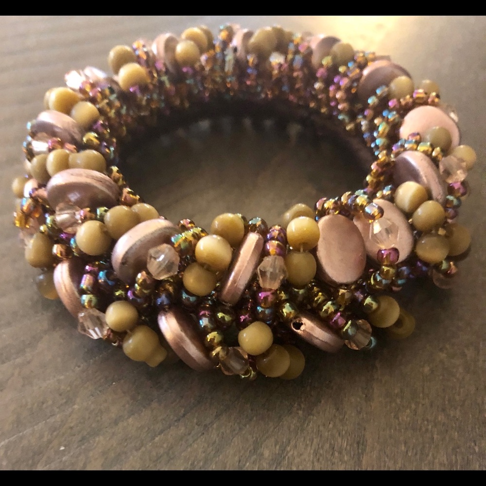 Stretch beaded bracelet
